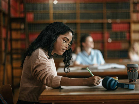 Comment intégrer les exercices pratiques à ses révisions pour consolider ses connaissances ?